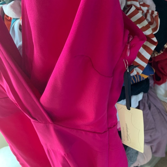 Pink low v neck romper - Picture 3 of 3